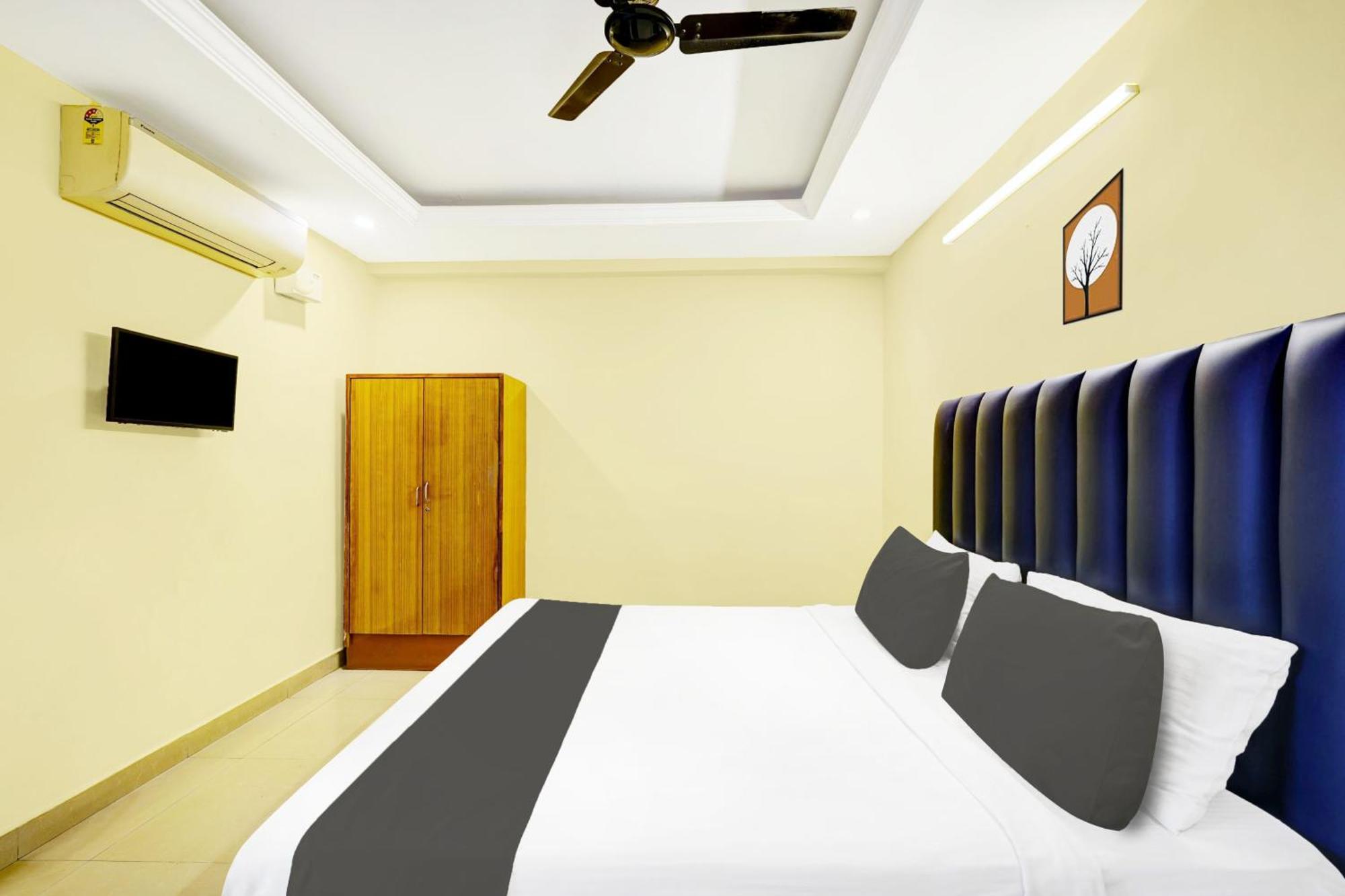 Super Hotel O Padmavathi Puram Near Railway Station 티루파티 외부 사진
