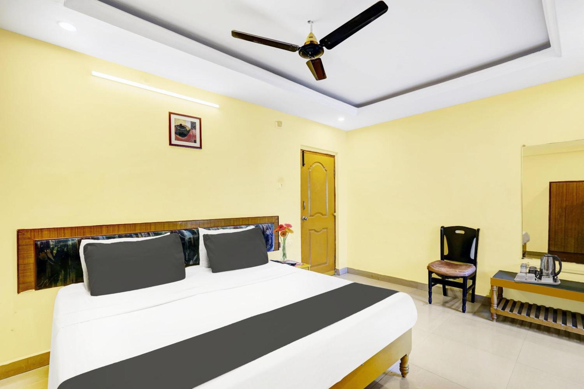 Super Hotel O Padmavathi Puram Near Railway Station 티루파티 외부 사진